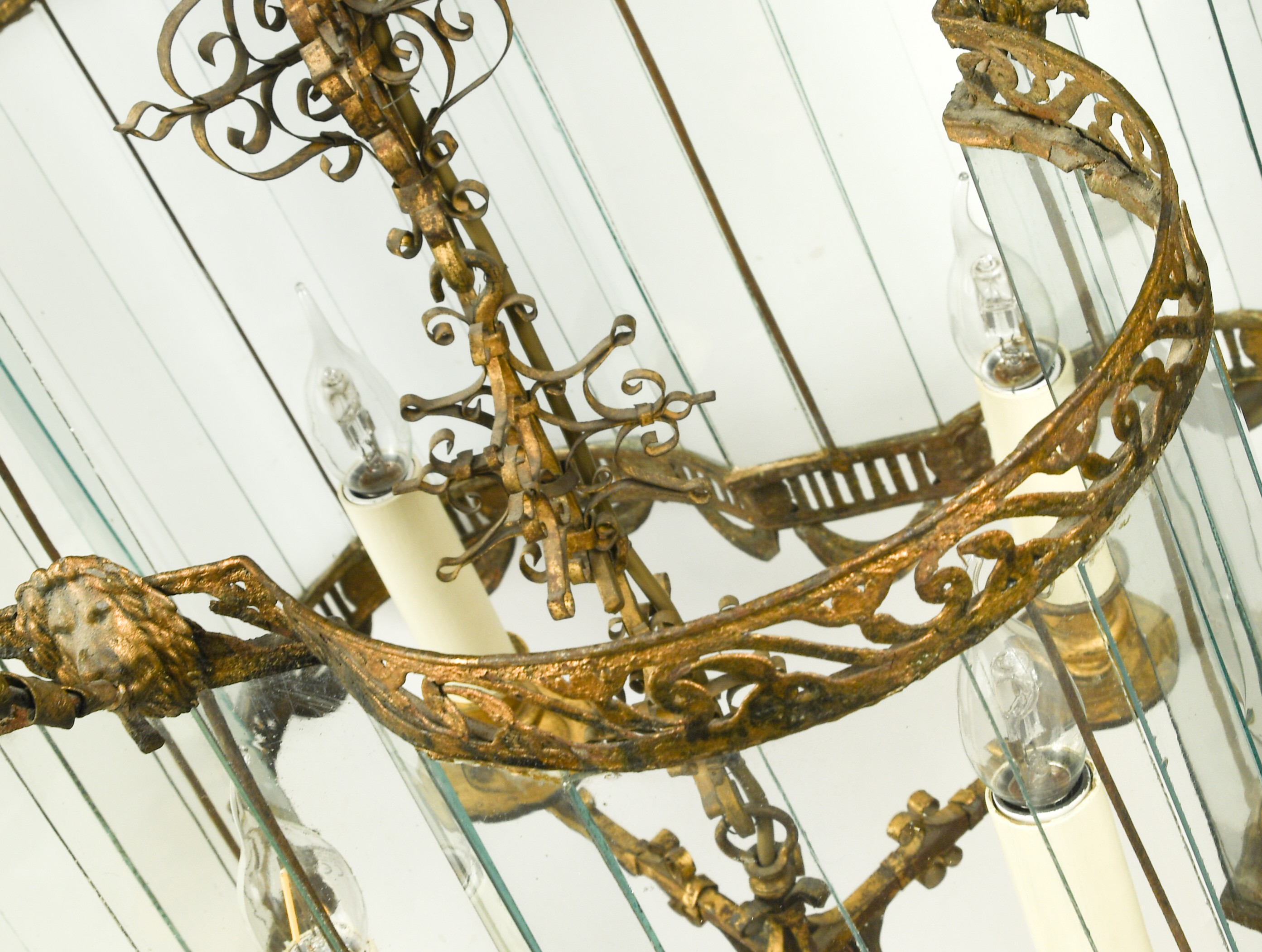 TRENDSPOTTER - Antique Lighting